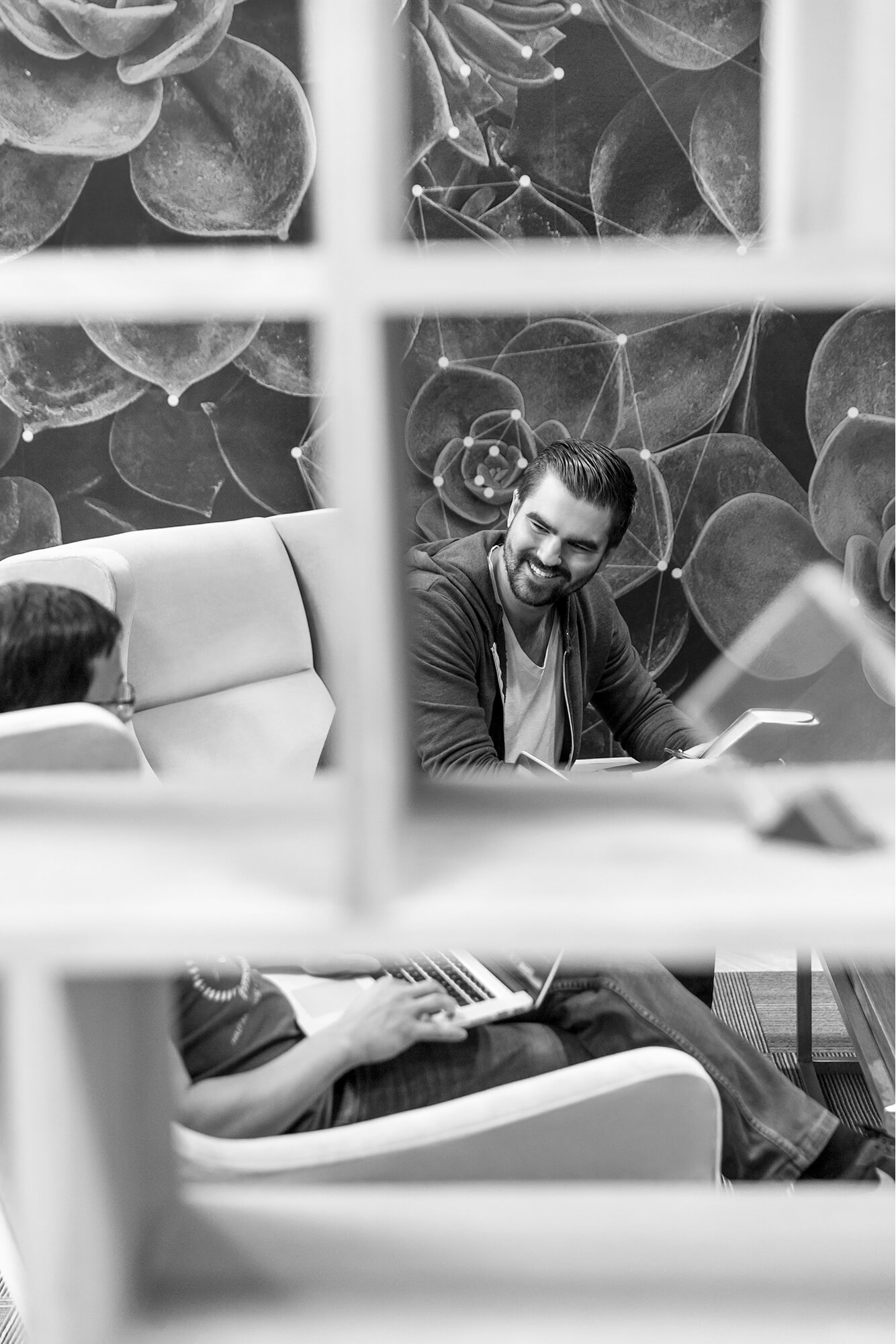 linkedin sales-navigator-hrhjn6ZTgrM-unsplash